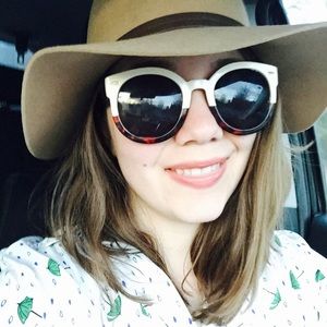 Meet your Posher, Rhiana